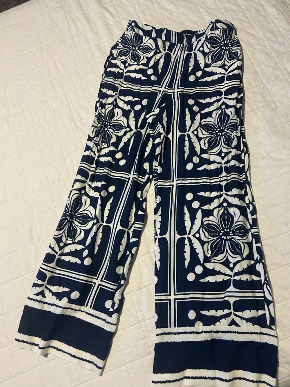 H&M Navy Blue and White Wide Leg Printed Pants